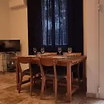 Two Bedroom Garden Parking Near Beaches ラシオタ