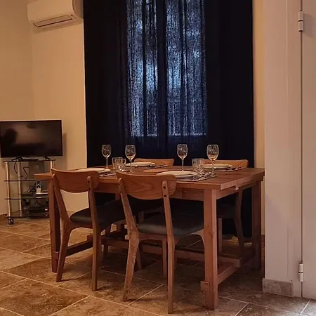 Two Bedroom Garden Parking Near Beaches La Ciotat